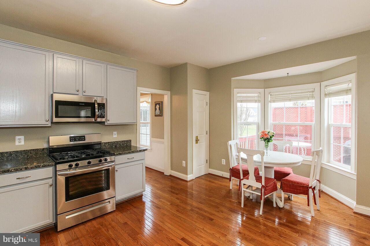 CASCADES - Residential Lease