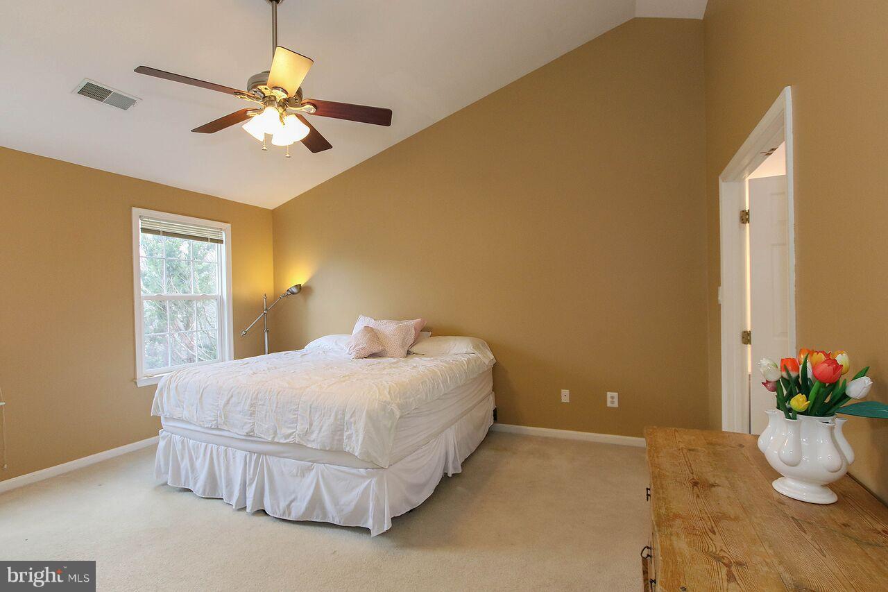 CASCADES - Residential Lease