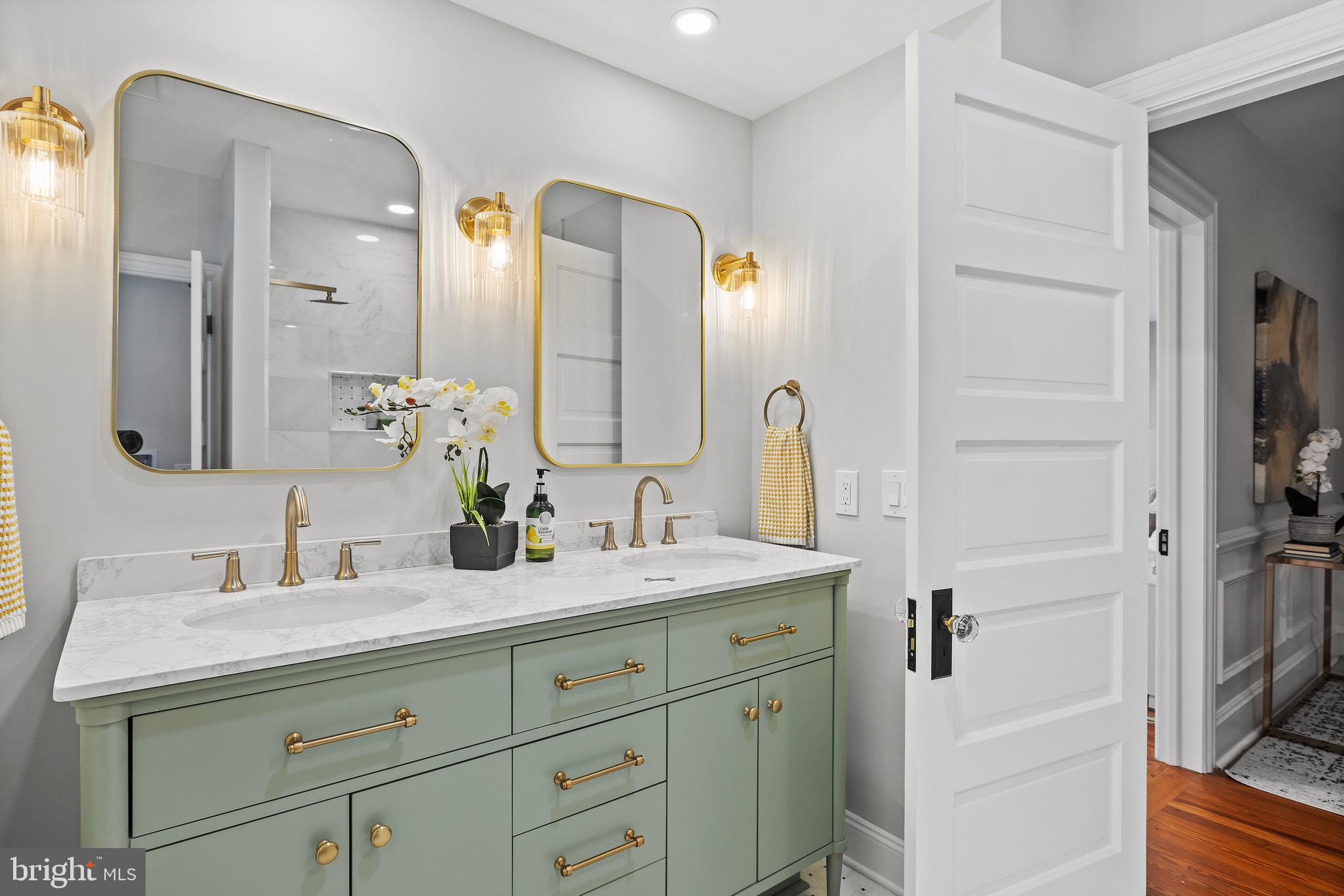 SOUTH WAYNE - Residential