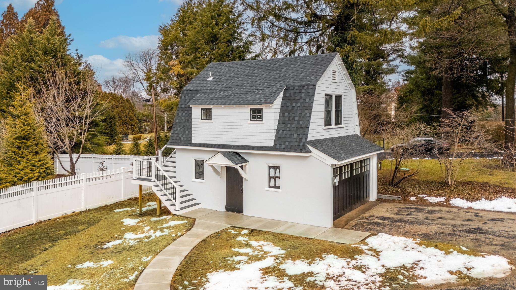 SOUTH WAYNE - Residential