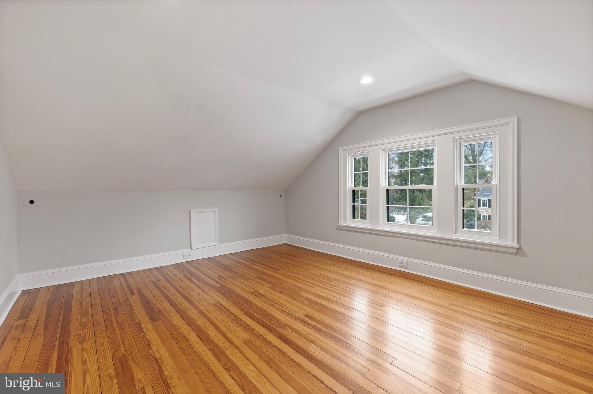 SOUTH WAYNE - Residential