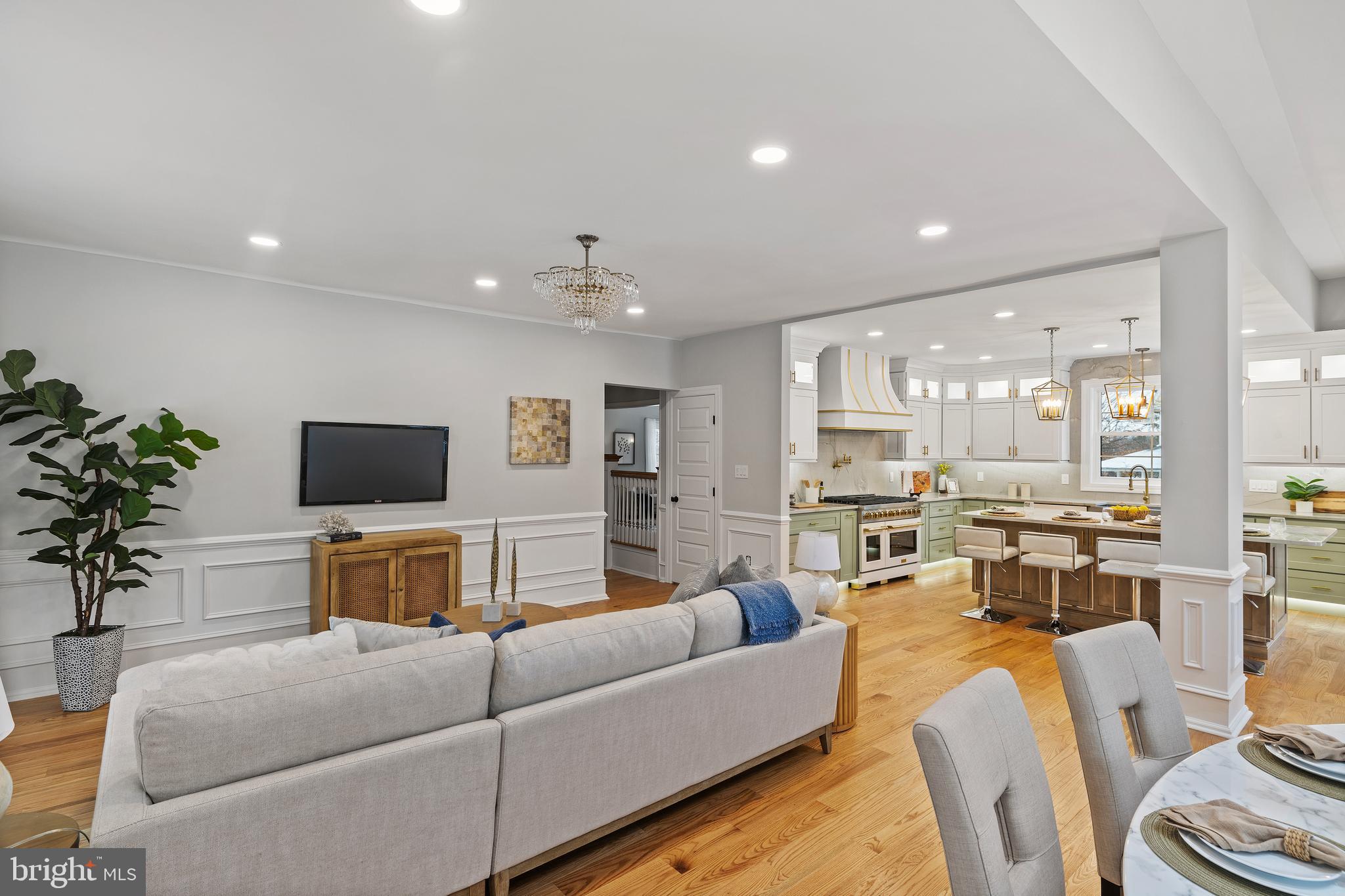 SOUTH WAYNE - Residential