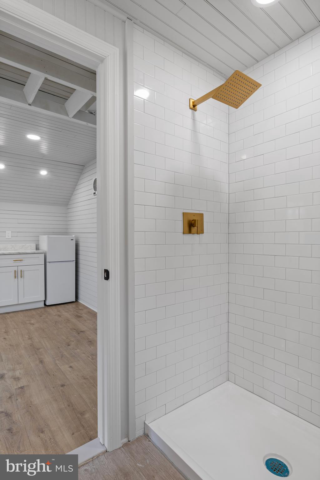 SOUTH WAYNE - Residential