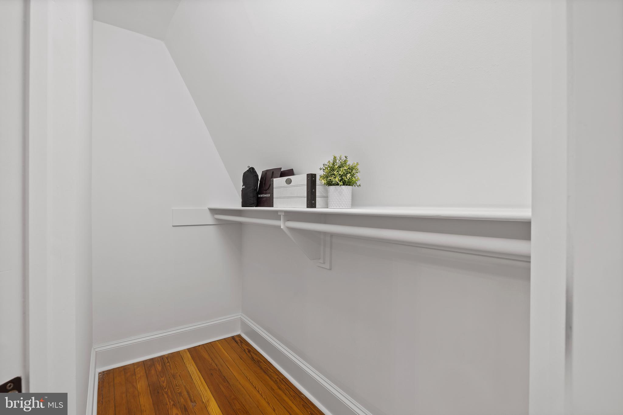 SOUTH WAYNE - Residential