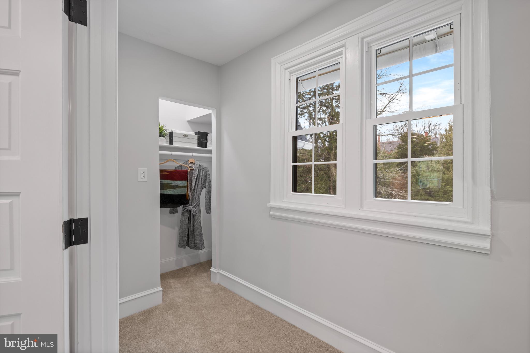 SOUTH WAYNE - Residential