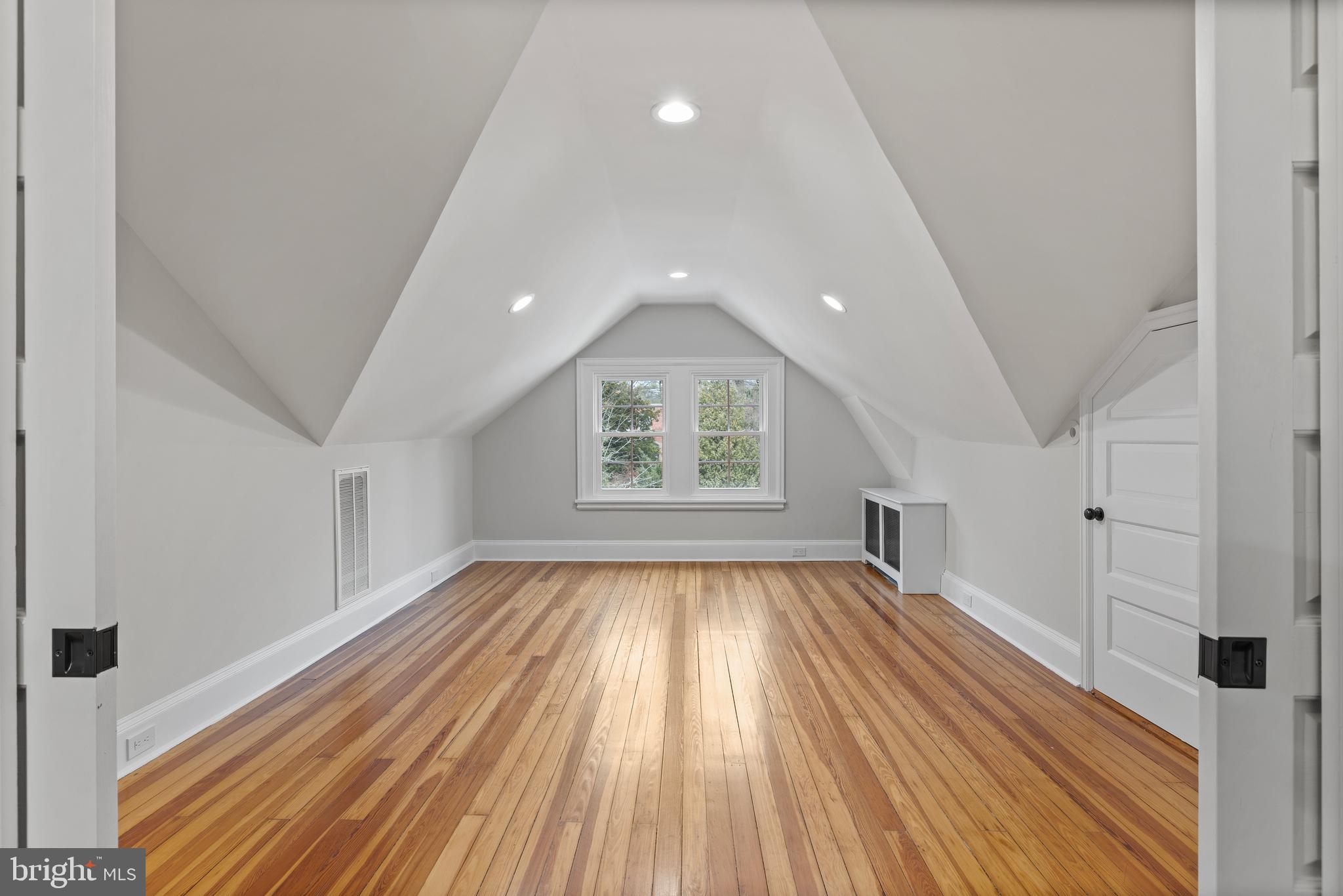 SOUTH WAYNE - Residential