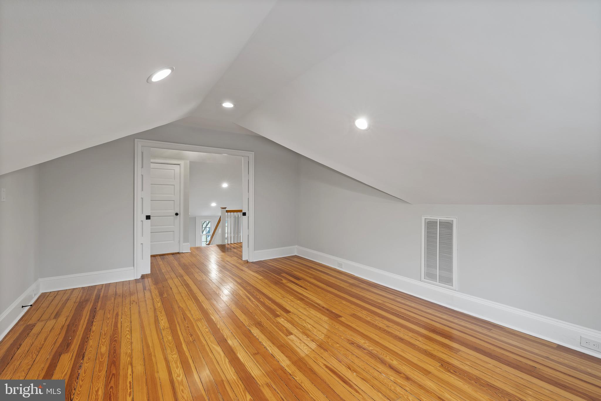 SOUTH WAYNE - Residential