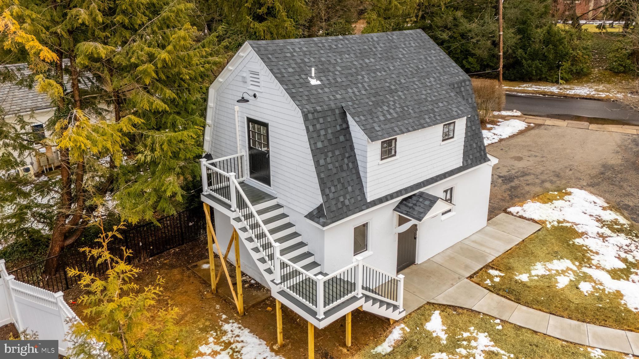 SOUTH WAYNE - Residential