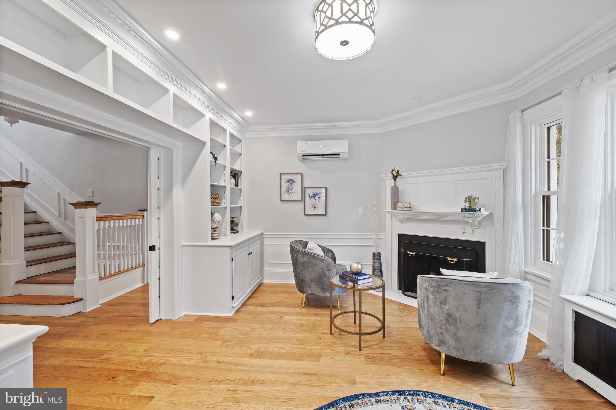 SOUTH WAYNE - Residential