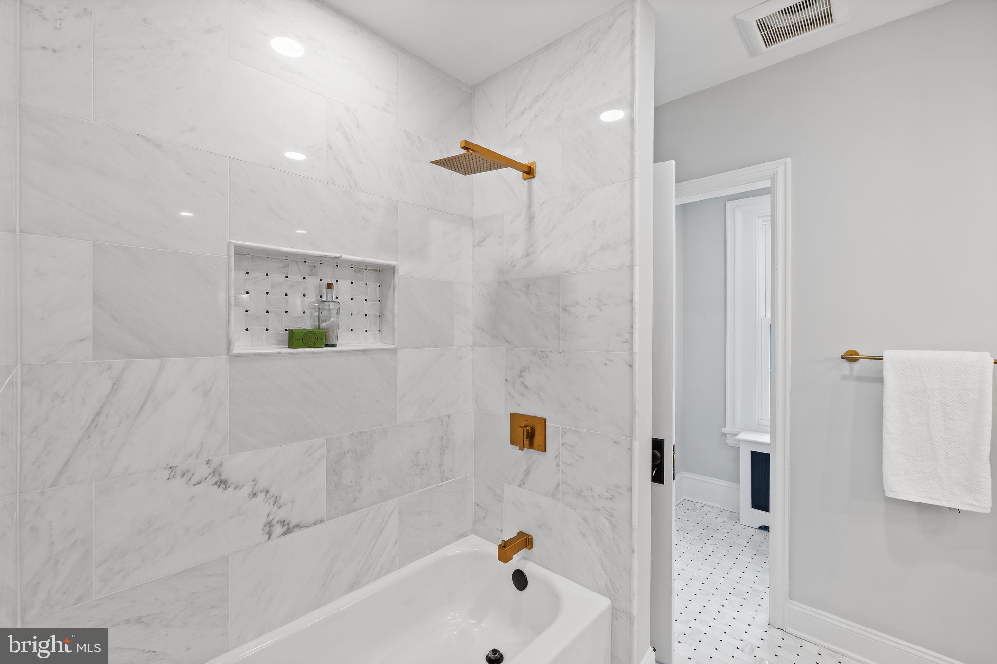 SOUTH WAYNE - Residential