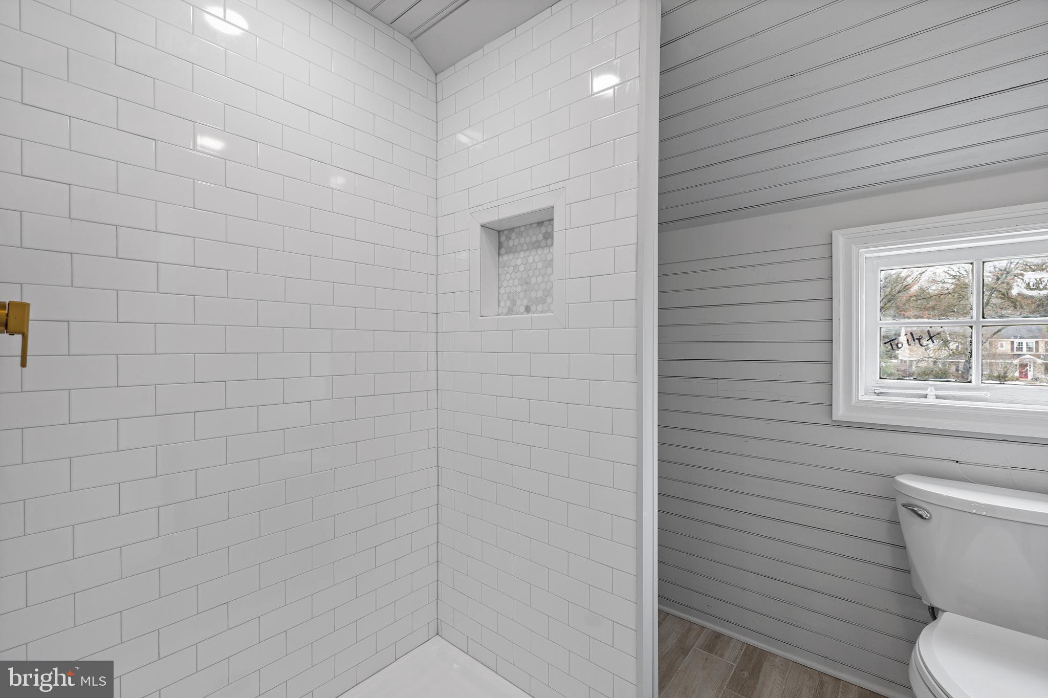 SOUTH WAYNE - Residential