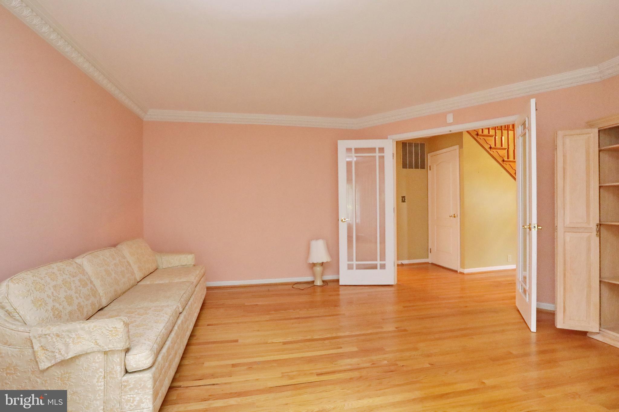 MOUNT EAGLE FARM - Residential