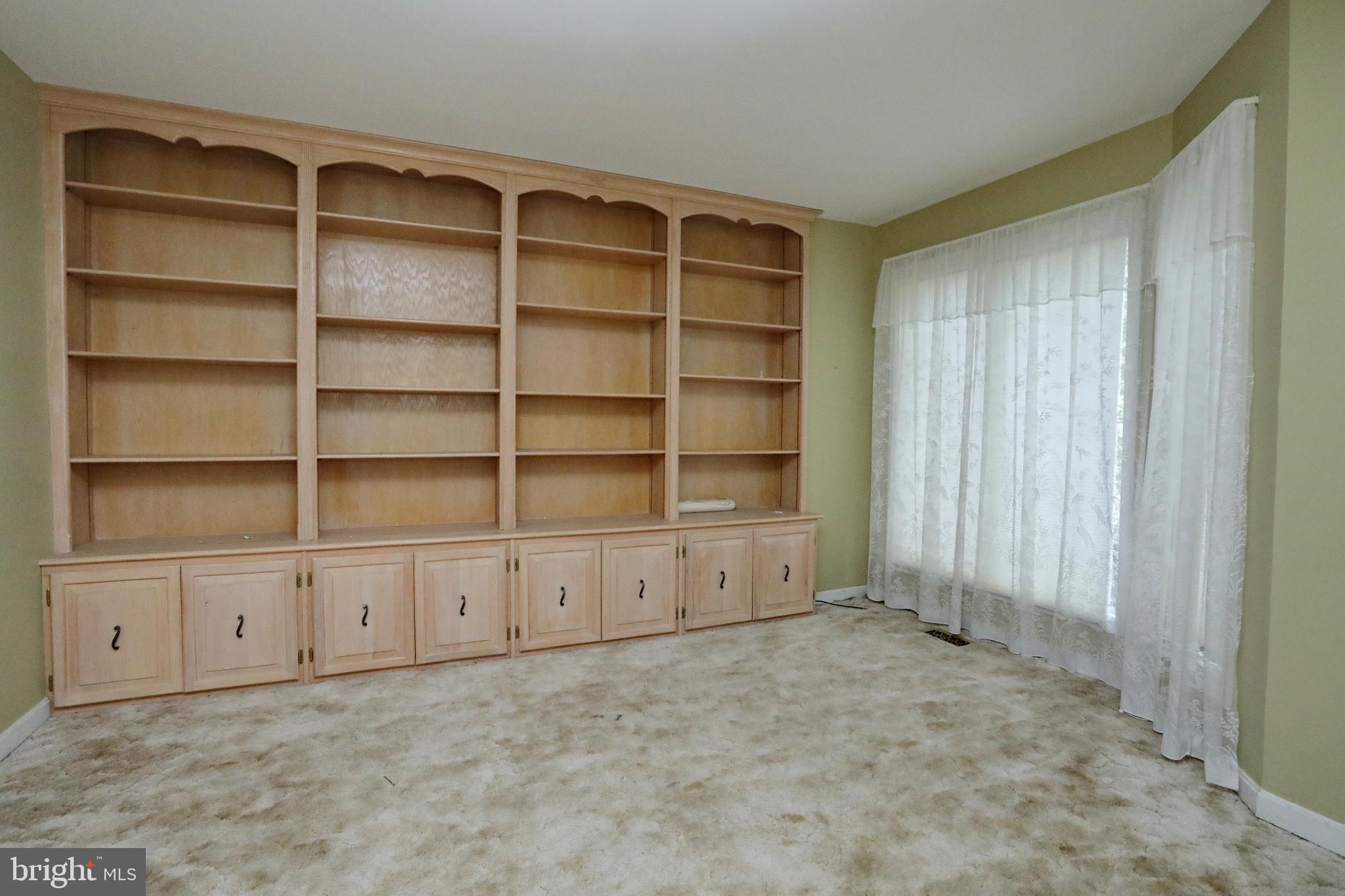 MOUNT EAGLE FARM - Residential