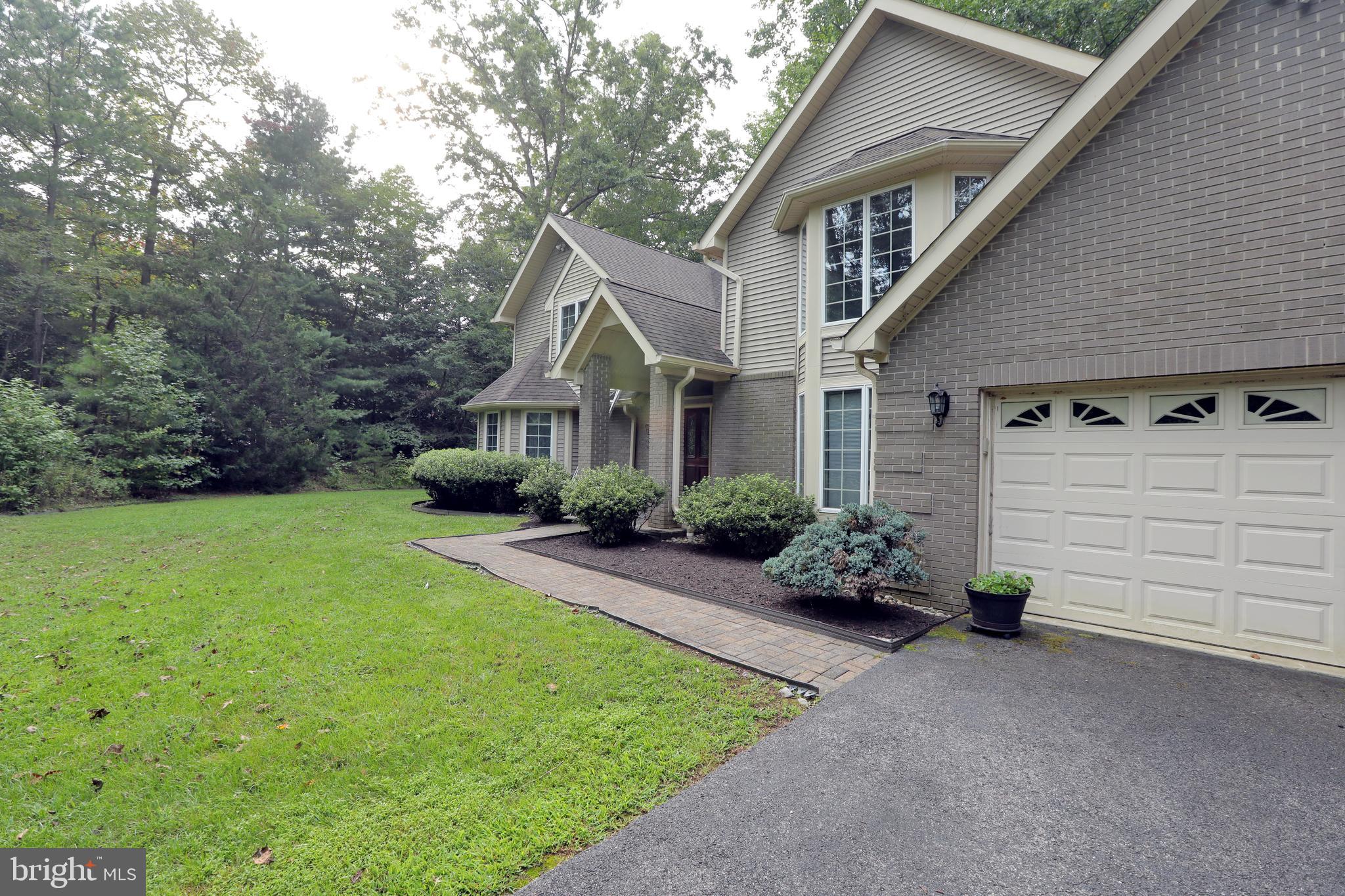 MOUNT EAGLE FARM - Residential