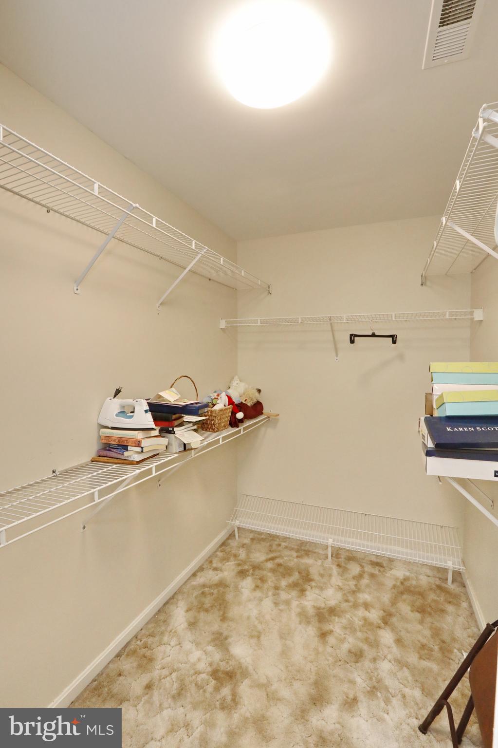 MOUNT EAGLE FARM - Residential