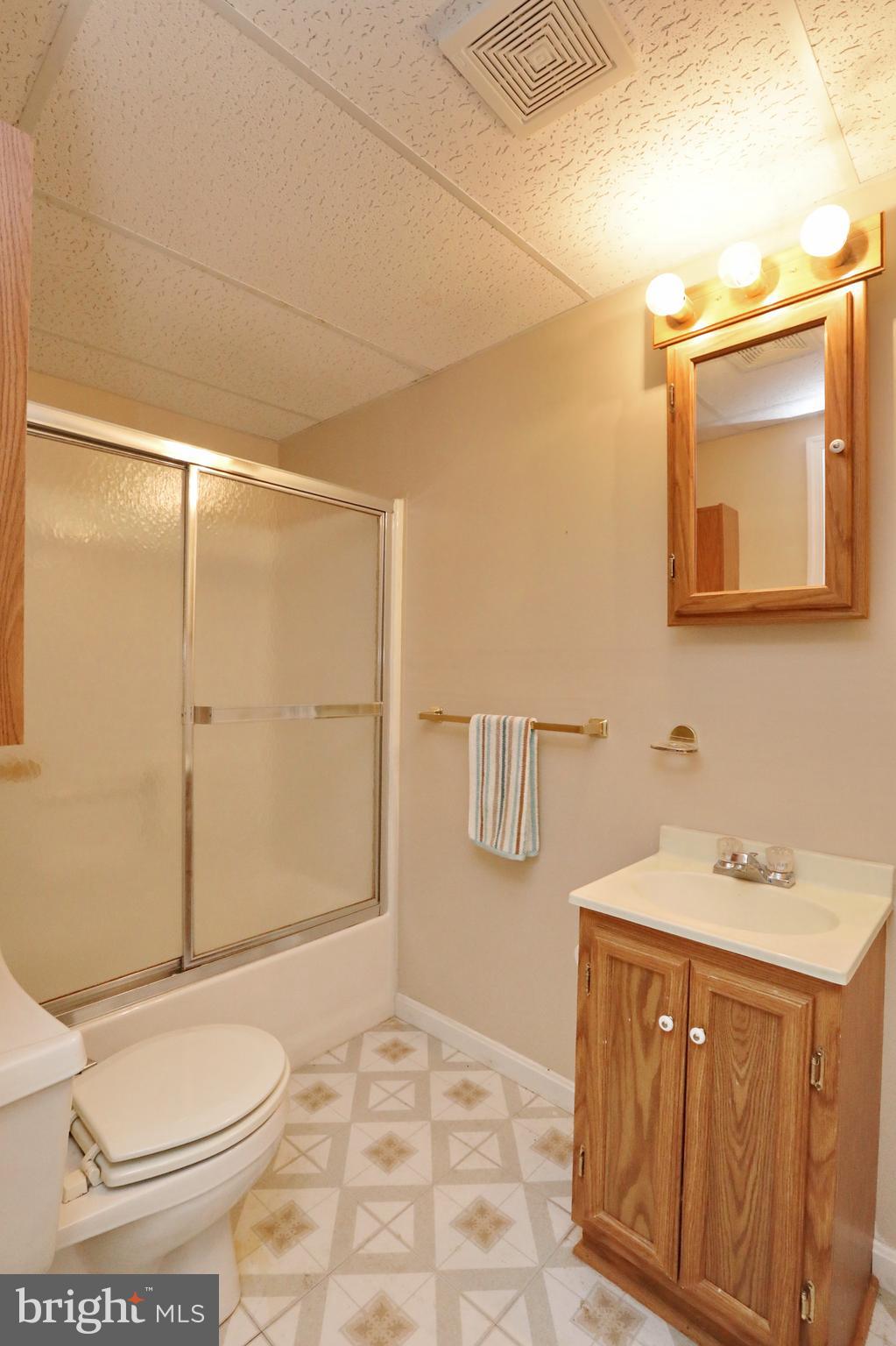 MOUNT EAGLE FARM - Residential