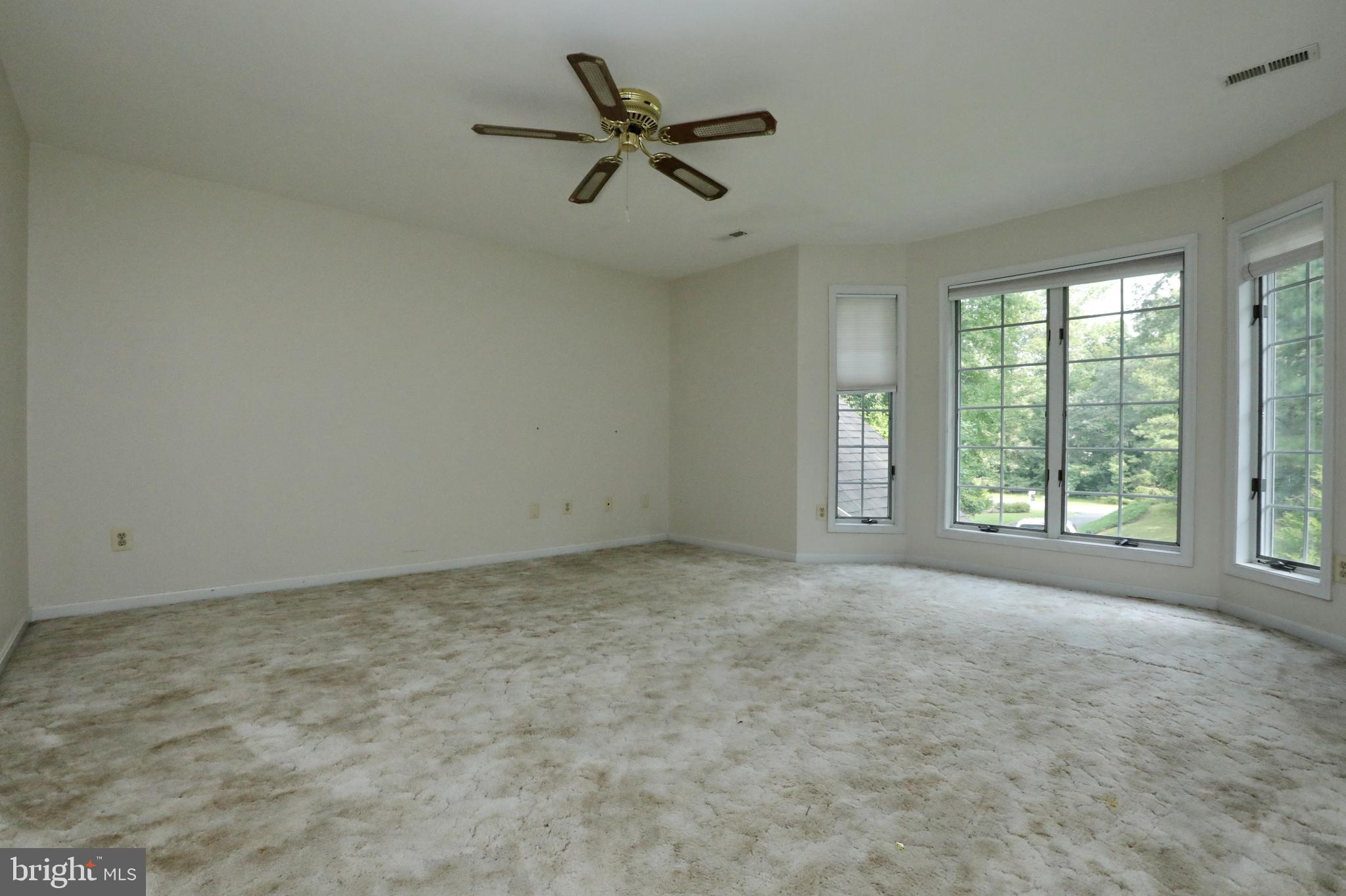 MOUNT EAGLE FARM - Residential