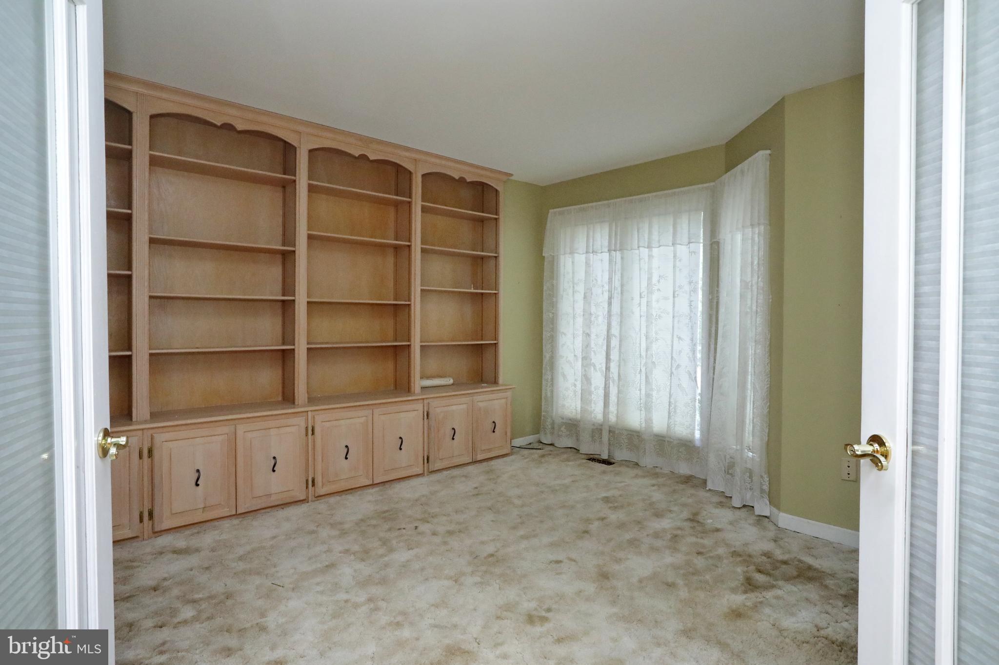 MOUNT EAGLE FARM - Residential