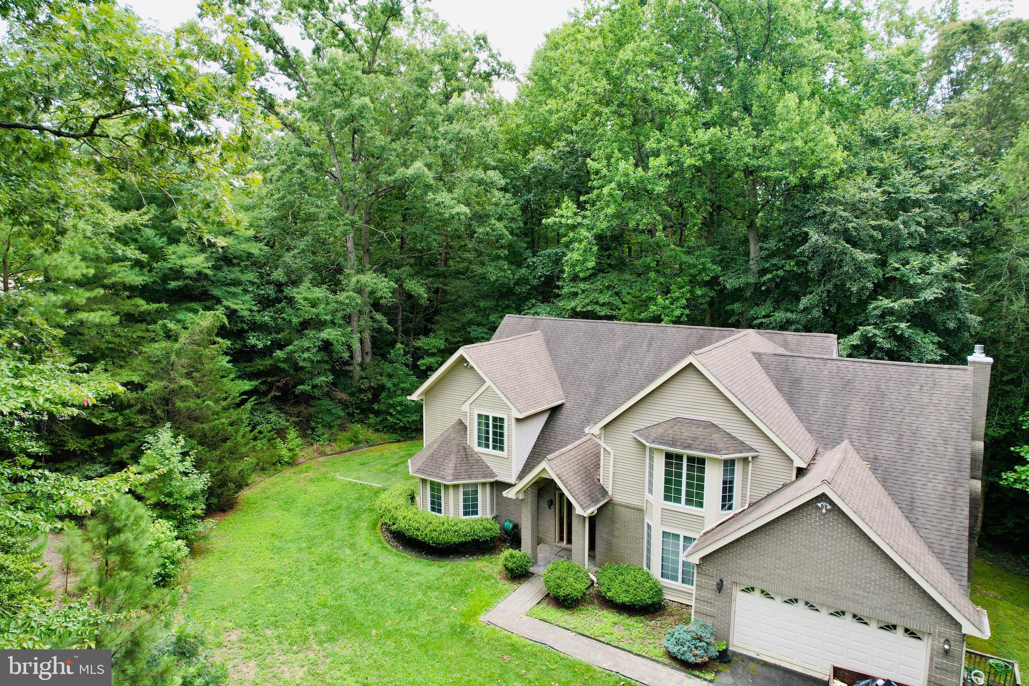 MOUNT EAGLE FARM - Residential