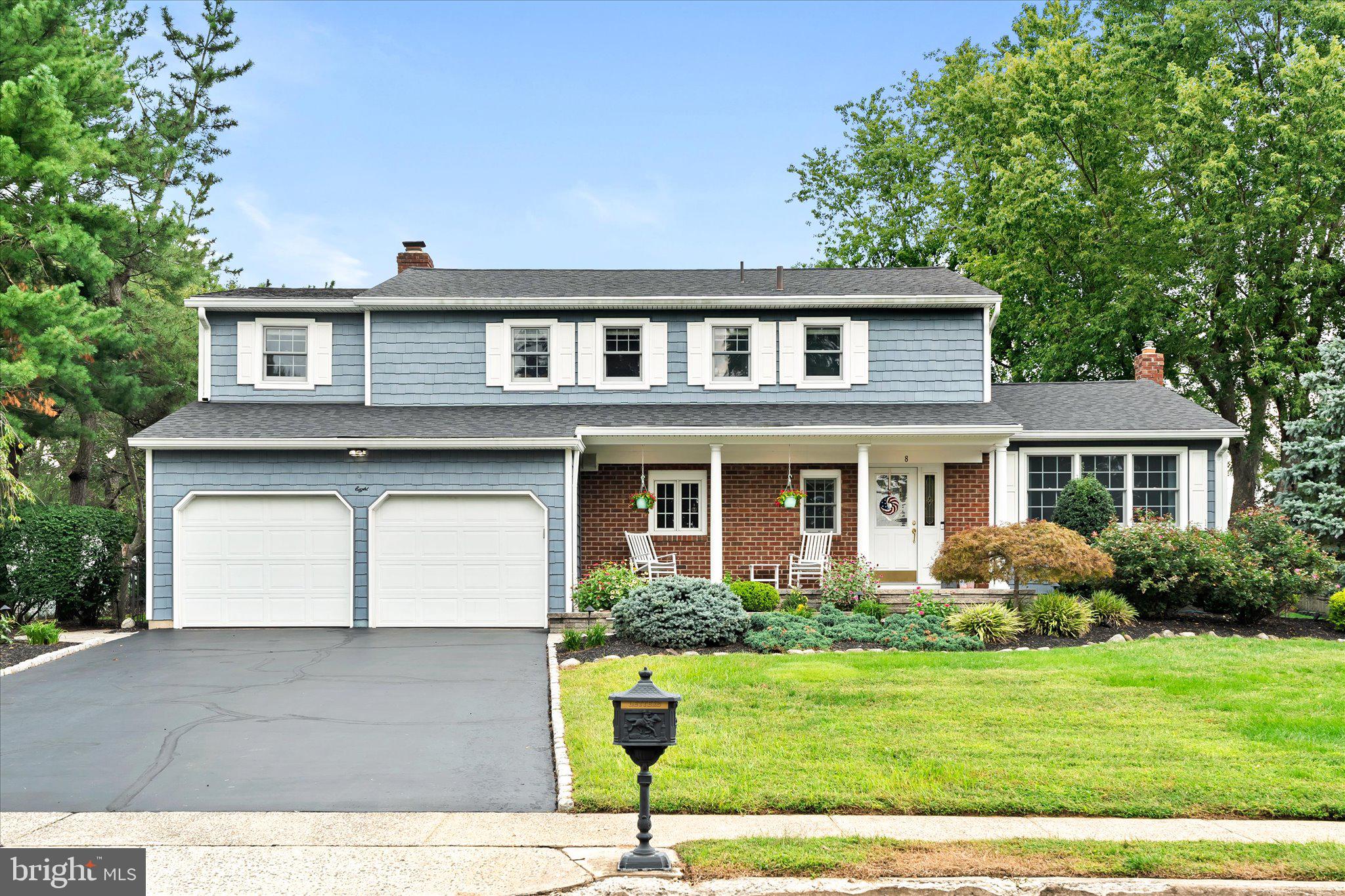 8 ANDREE PLACE