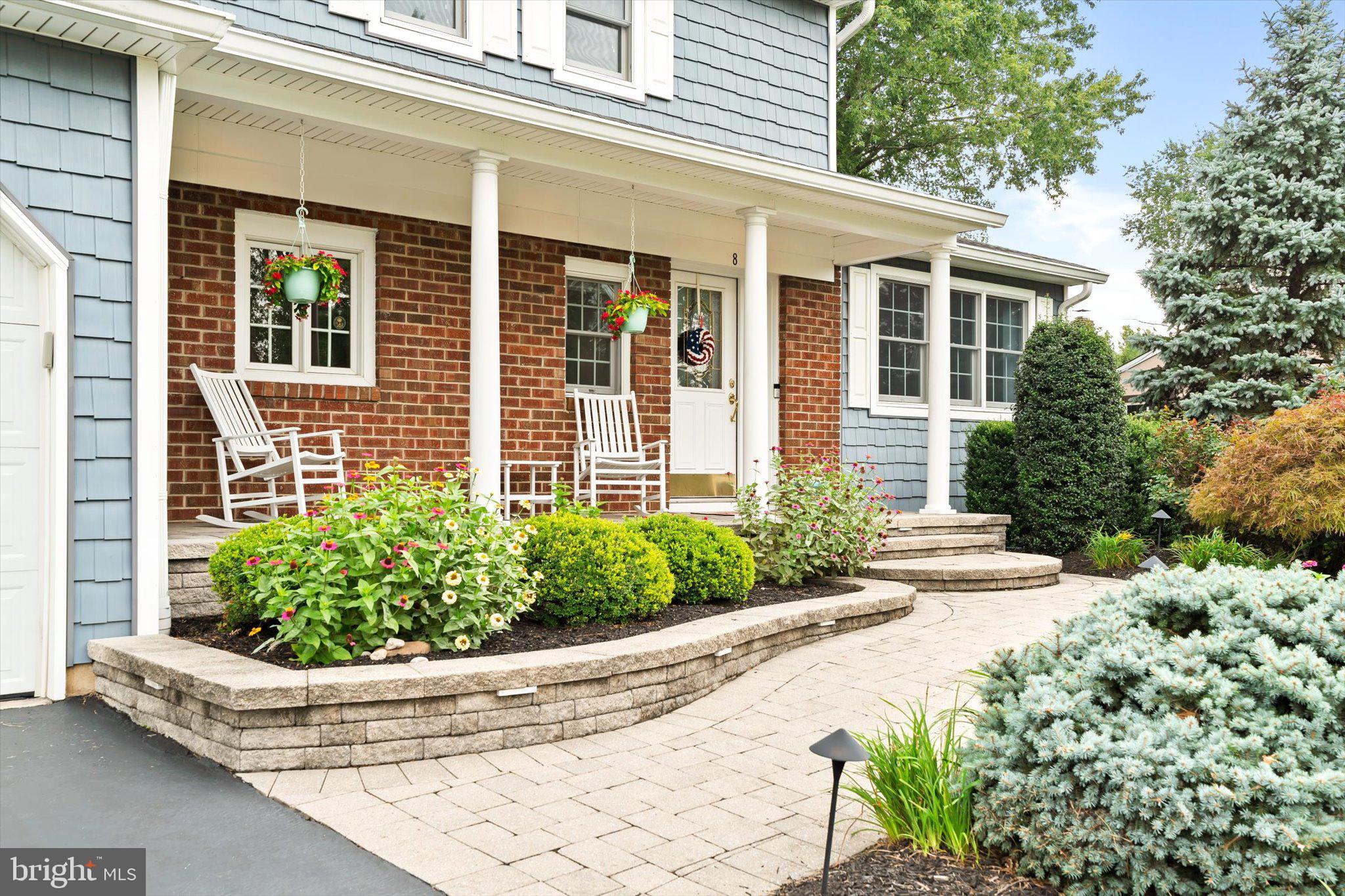 8 ANDREE PLACE
