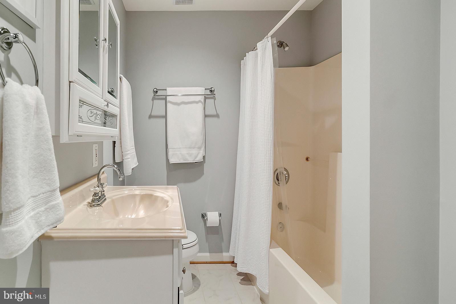 DOMINION VALLEY - Residential