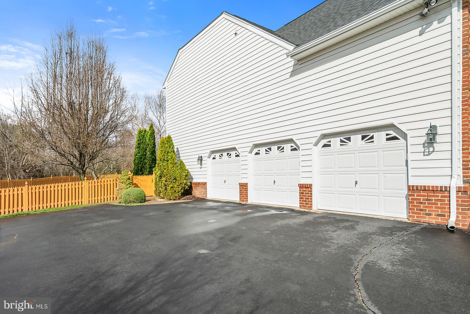 DOMINION VALLEY - Residential