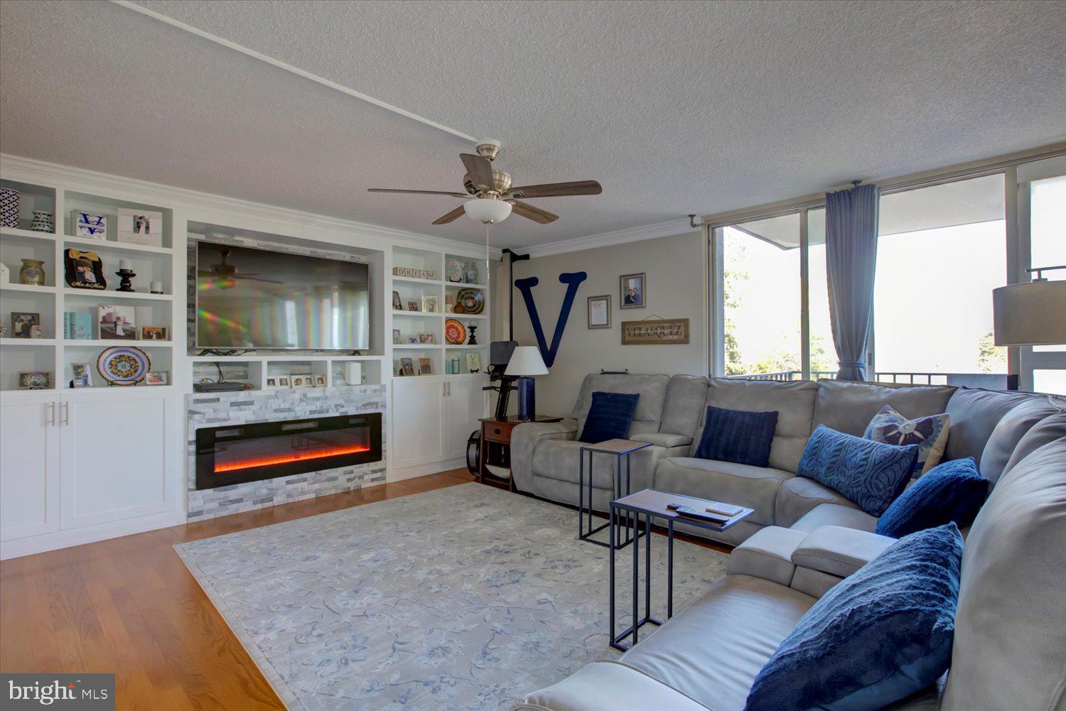 1515 S ARLINGTON RIDGE ROAD 305