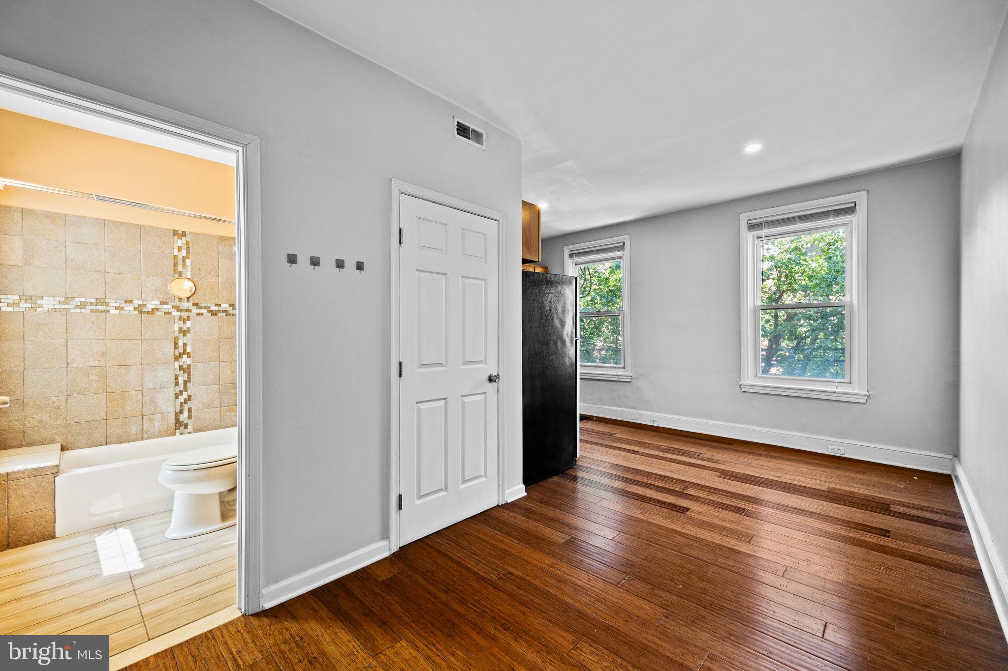 LUDLOW - Residential Lease