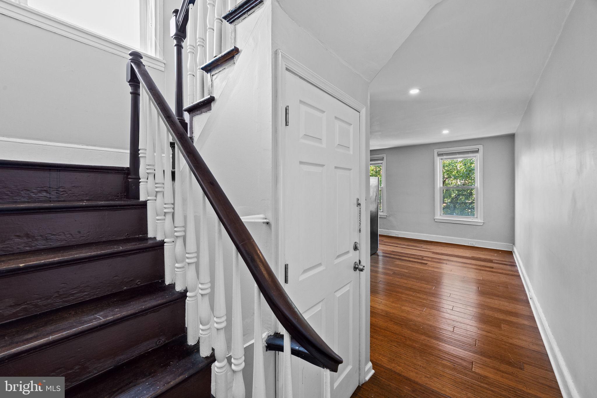 LUDLOW - Residential Lease