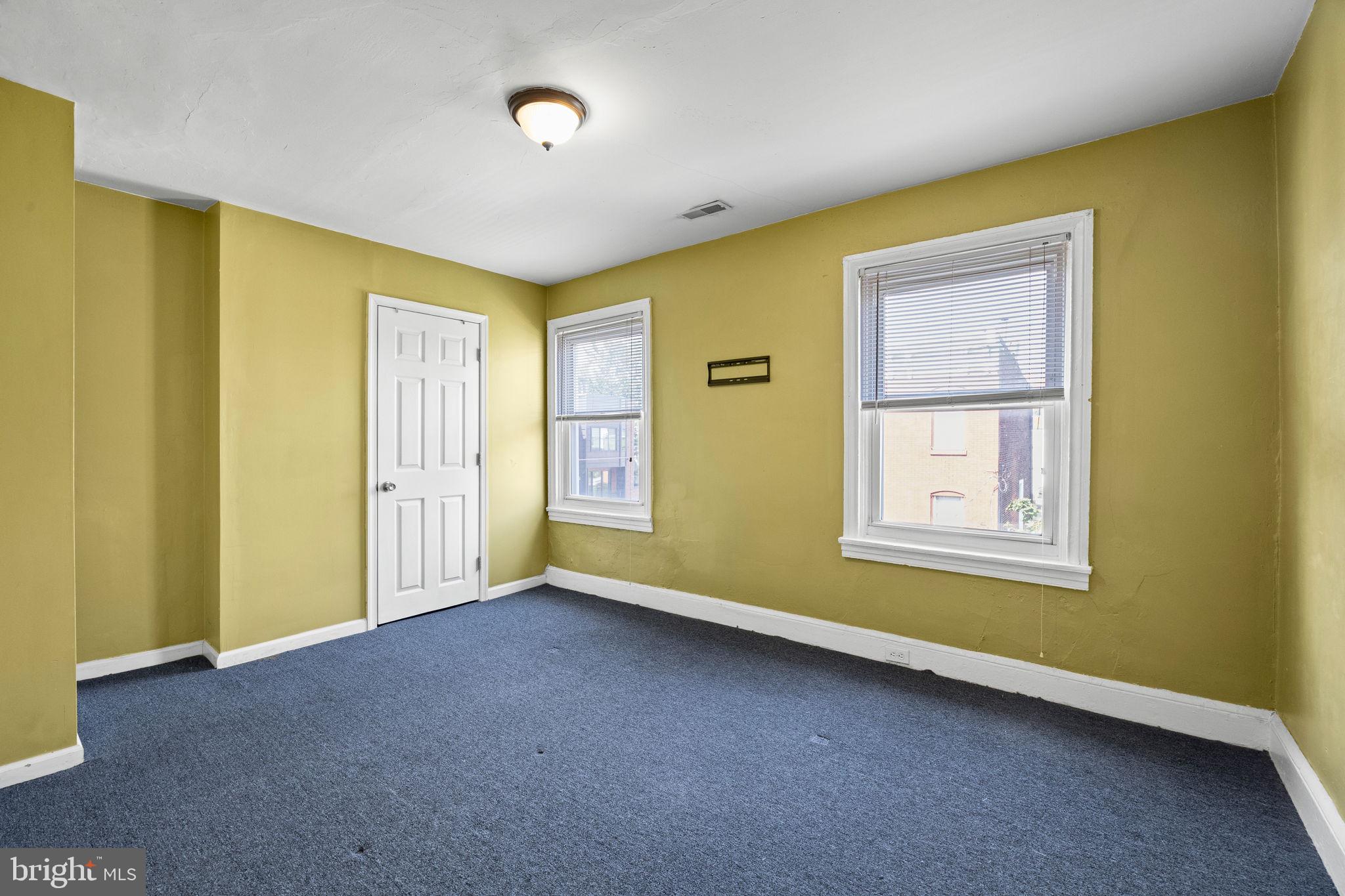 LUDLOW - Residential Lease