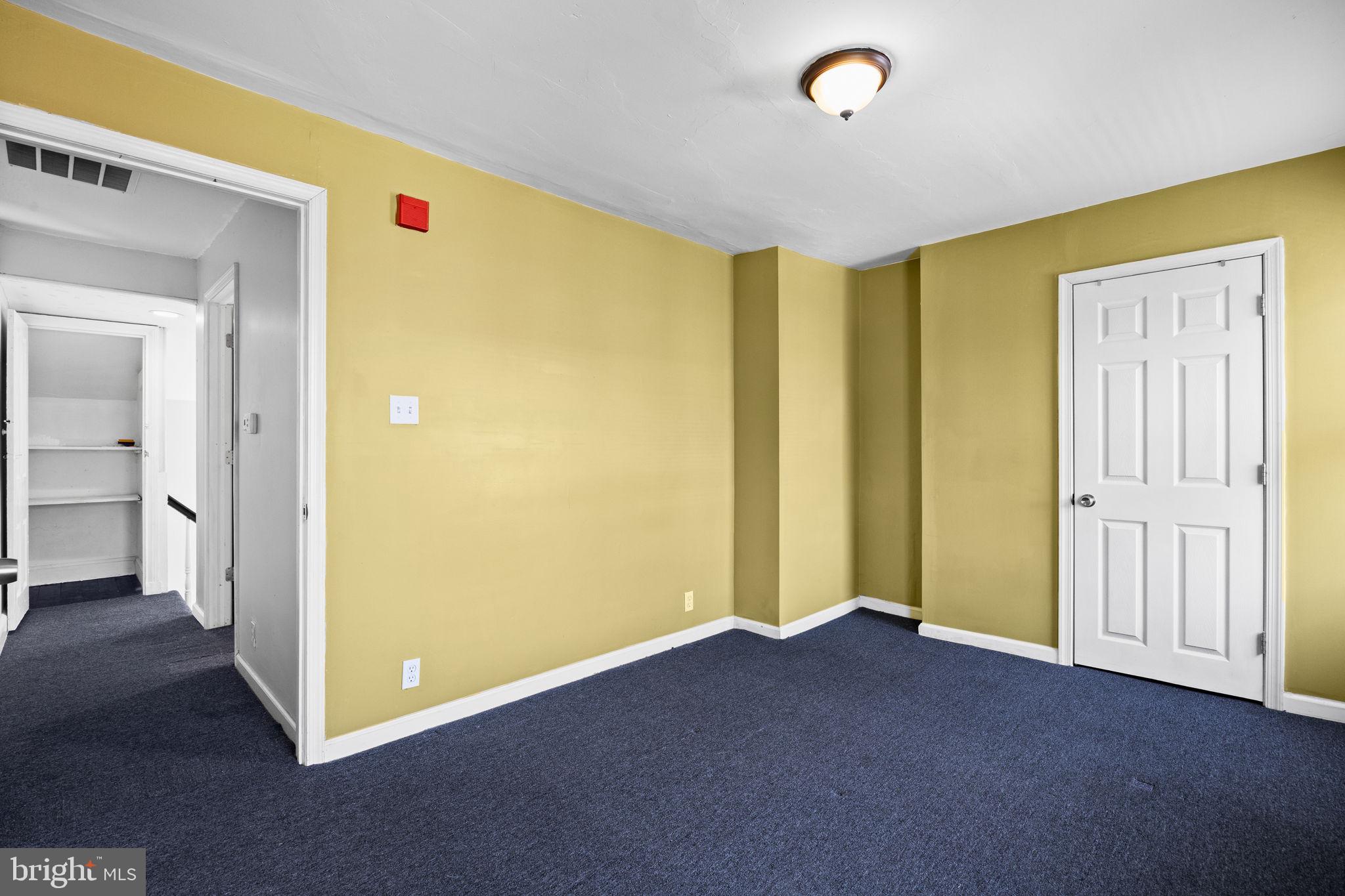 LUDLOW - Residential Lease