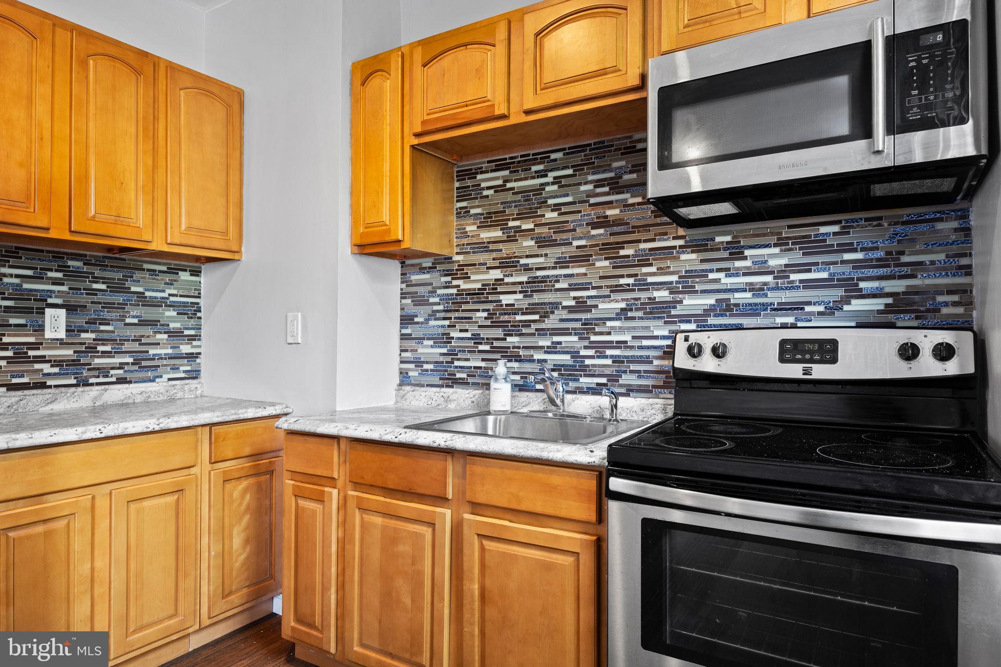 LUDLOW - Residential Lease