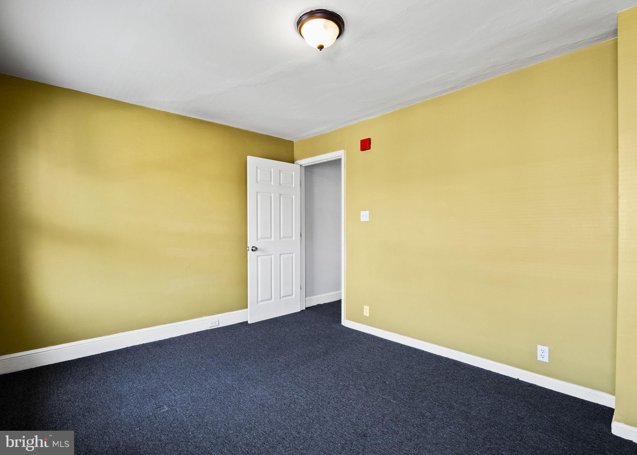 LUDLOW - Residential Lease