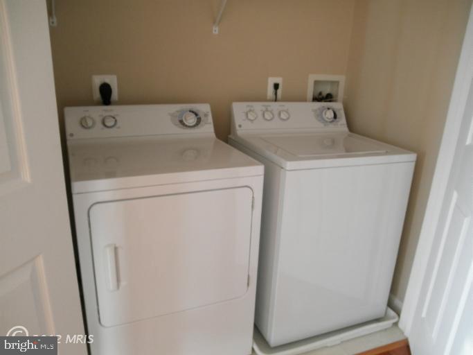 CHANTILLY PARK - Residential