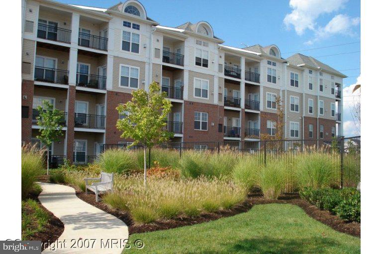 CHANTILLY PARK - Residential