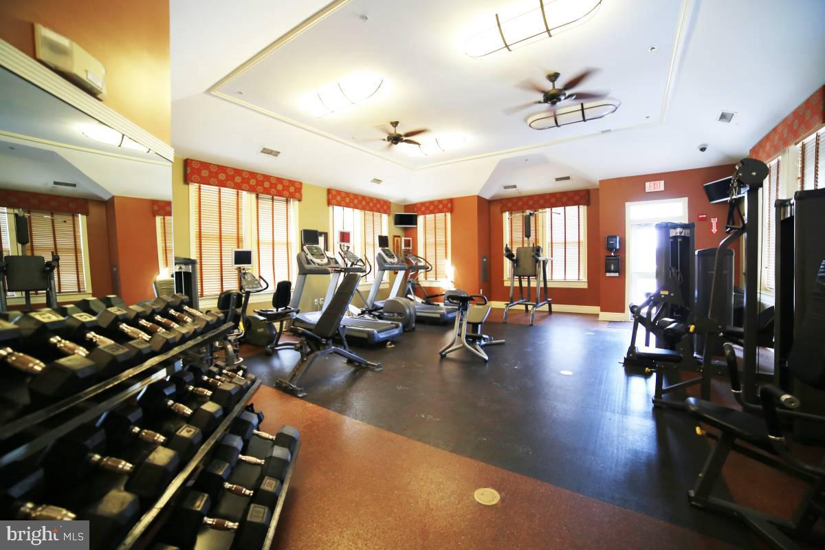 CHANTILLY PARK - Residential