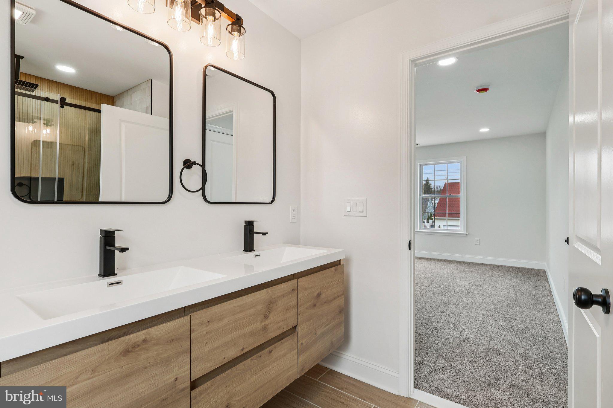 OAKFORD - Residential