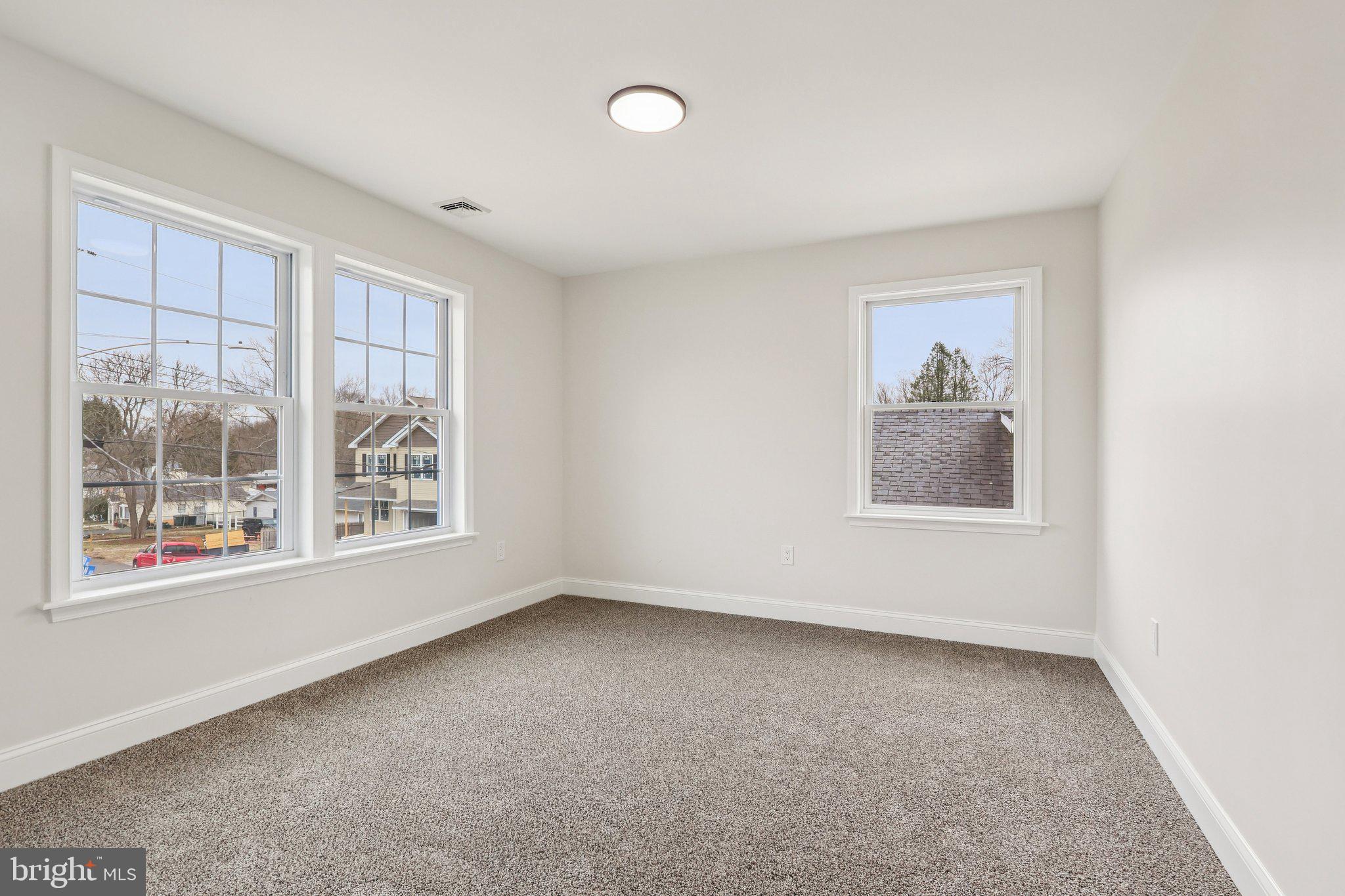 OAKFORD - Residential