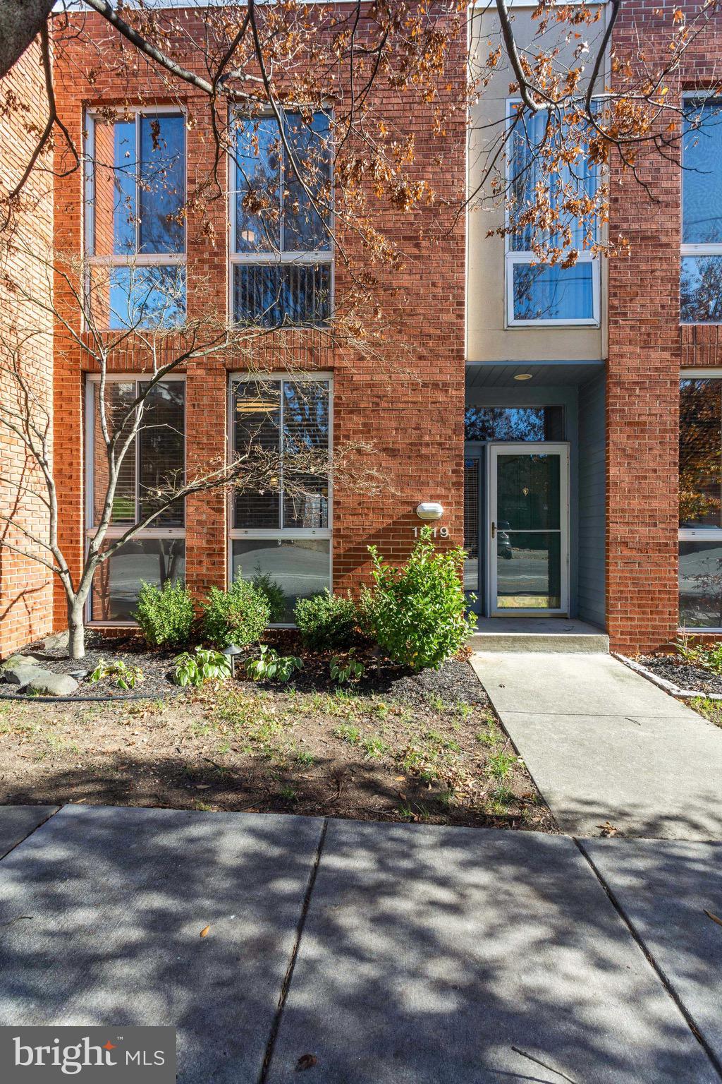 FEDERAL HILL HISTORIC DISTRICT - Residential Lease