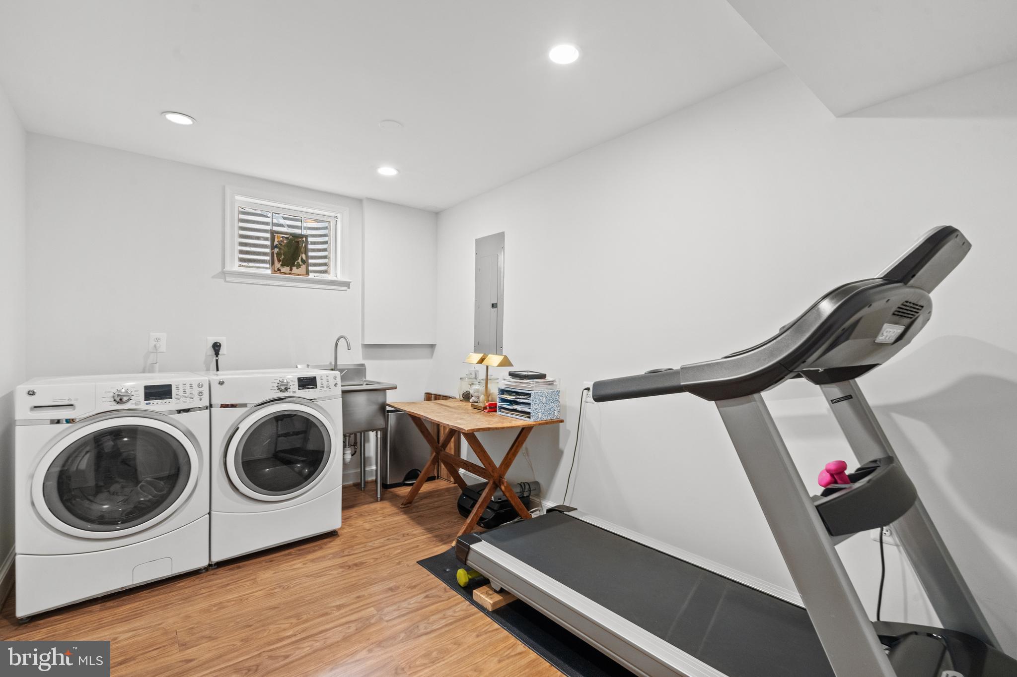 CHEVY CHASE - Residential