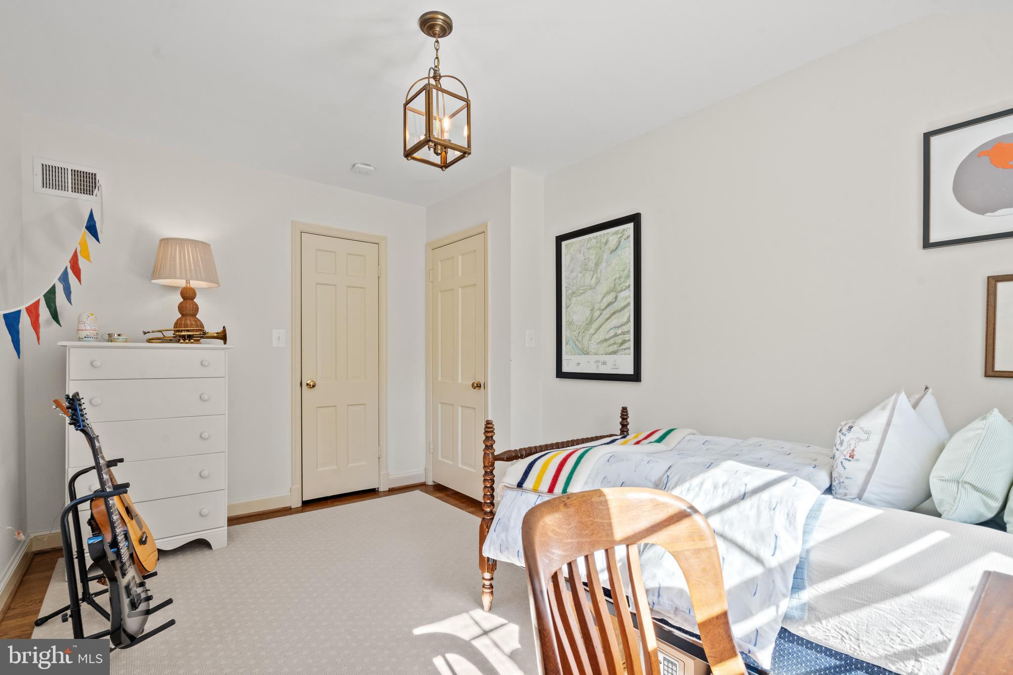 CHEVY CHASE - Residential