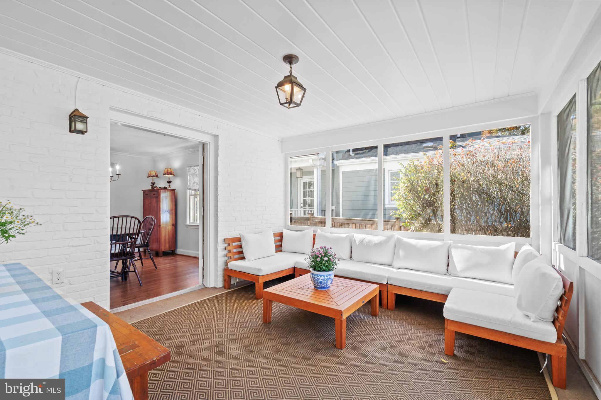 CHEVY CHASE - Residential