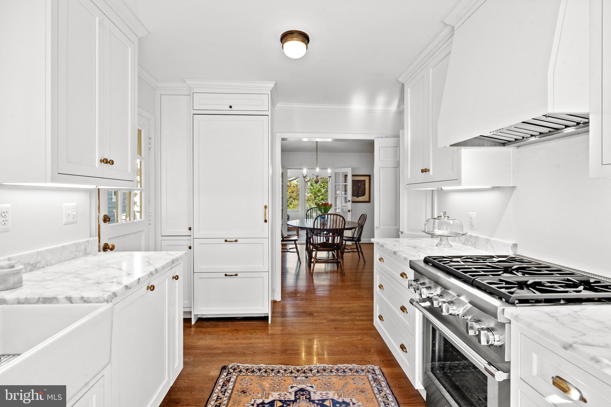 CHEVY CHASE - Residential