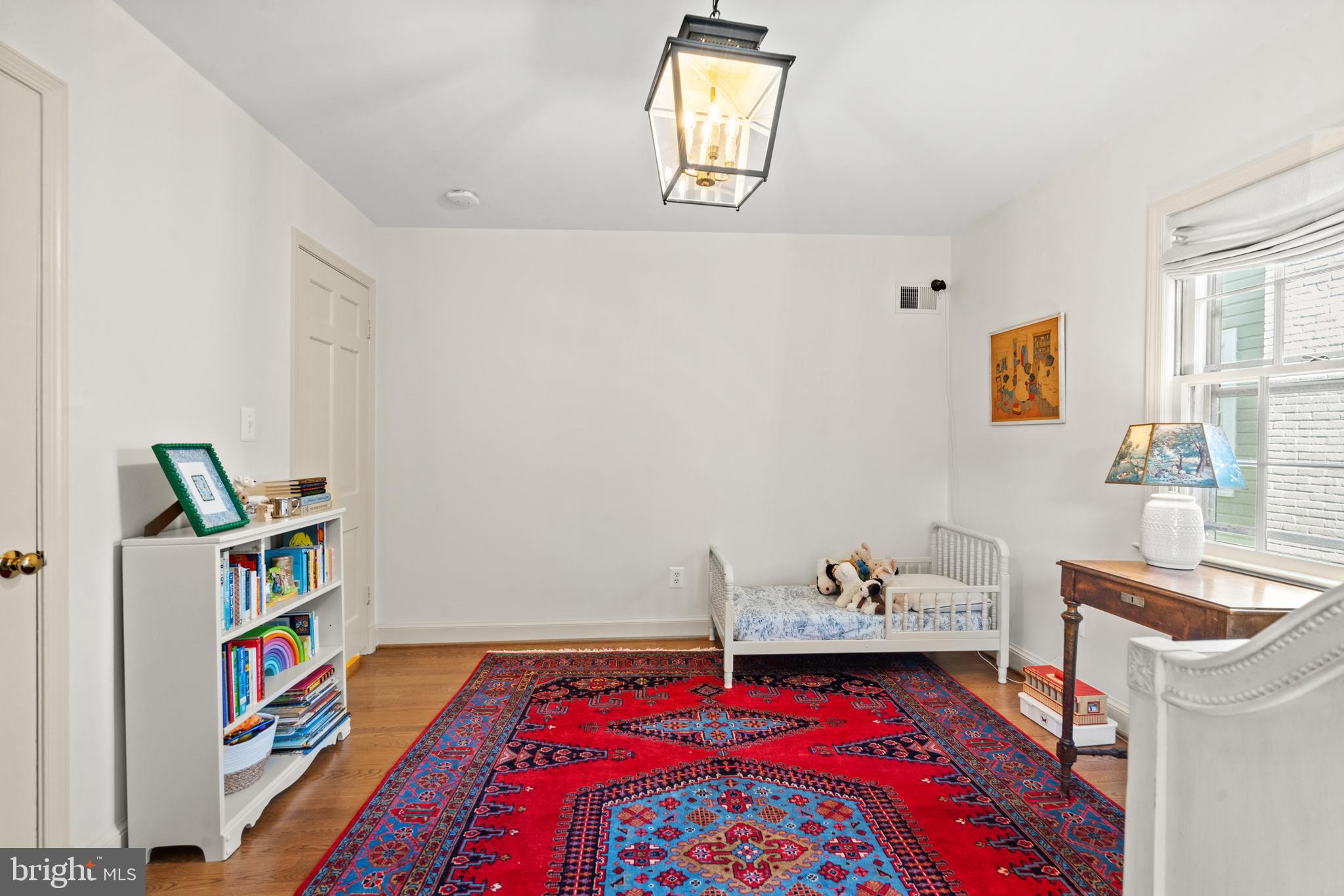 CHEVY CHASE - Residential