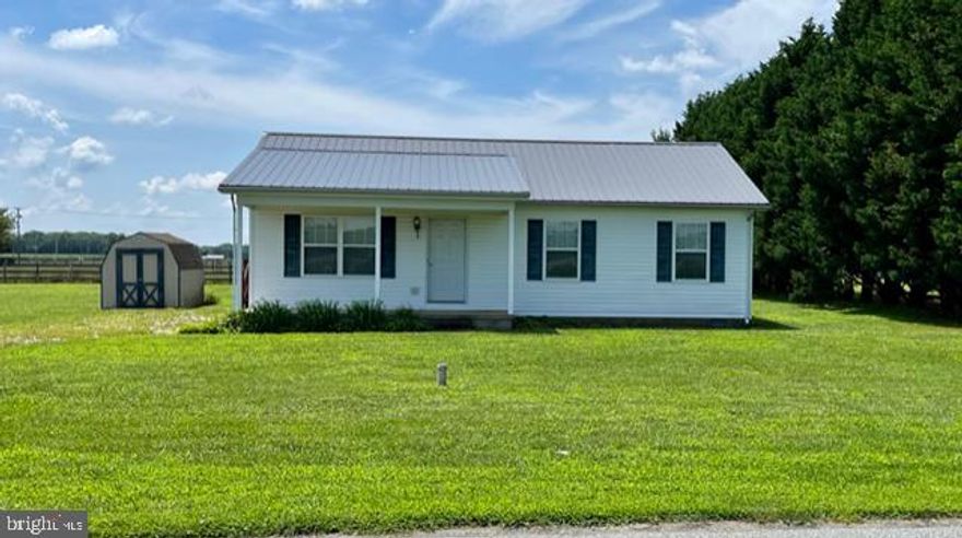 3BR 2BA ranch on half acre lot.  Gas heat, C/A, range, refrigerator, W/D.  Milford school district.  No pets, no smoking.