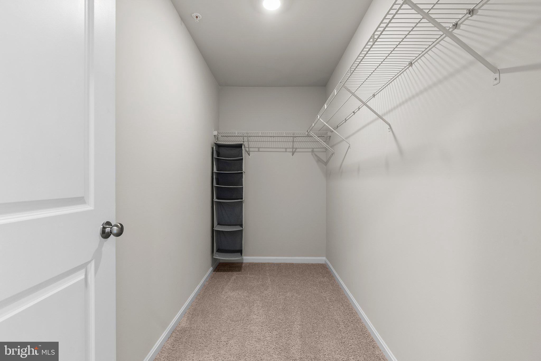 HILLSIDE MANOR - Residential