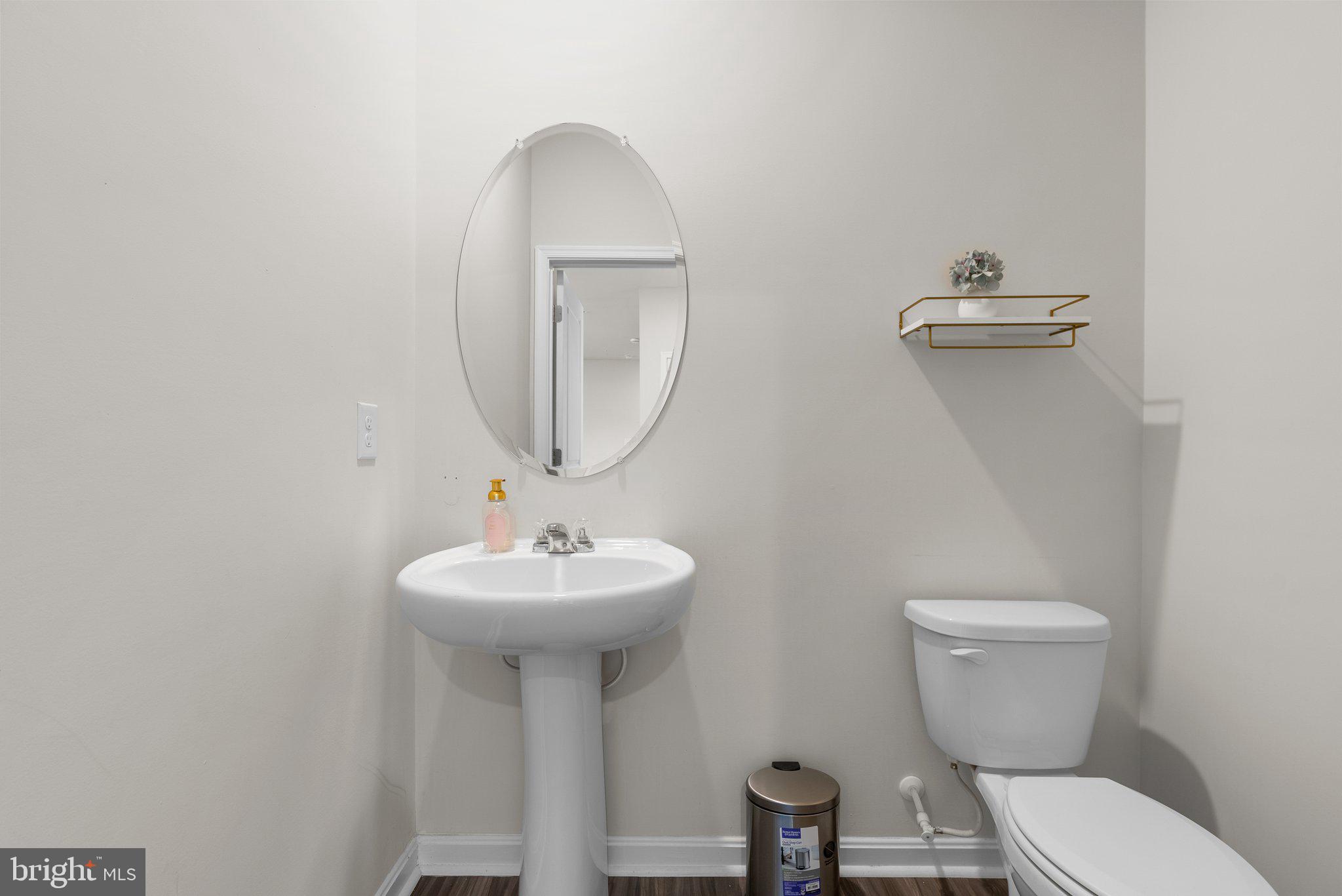 HILLSIDE MANOR - Residential