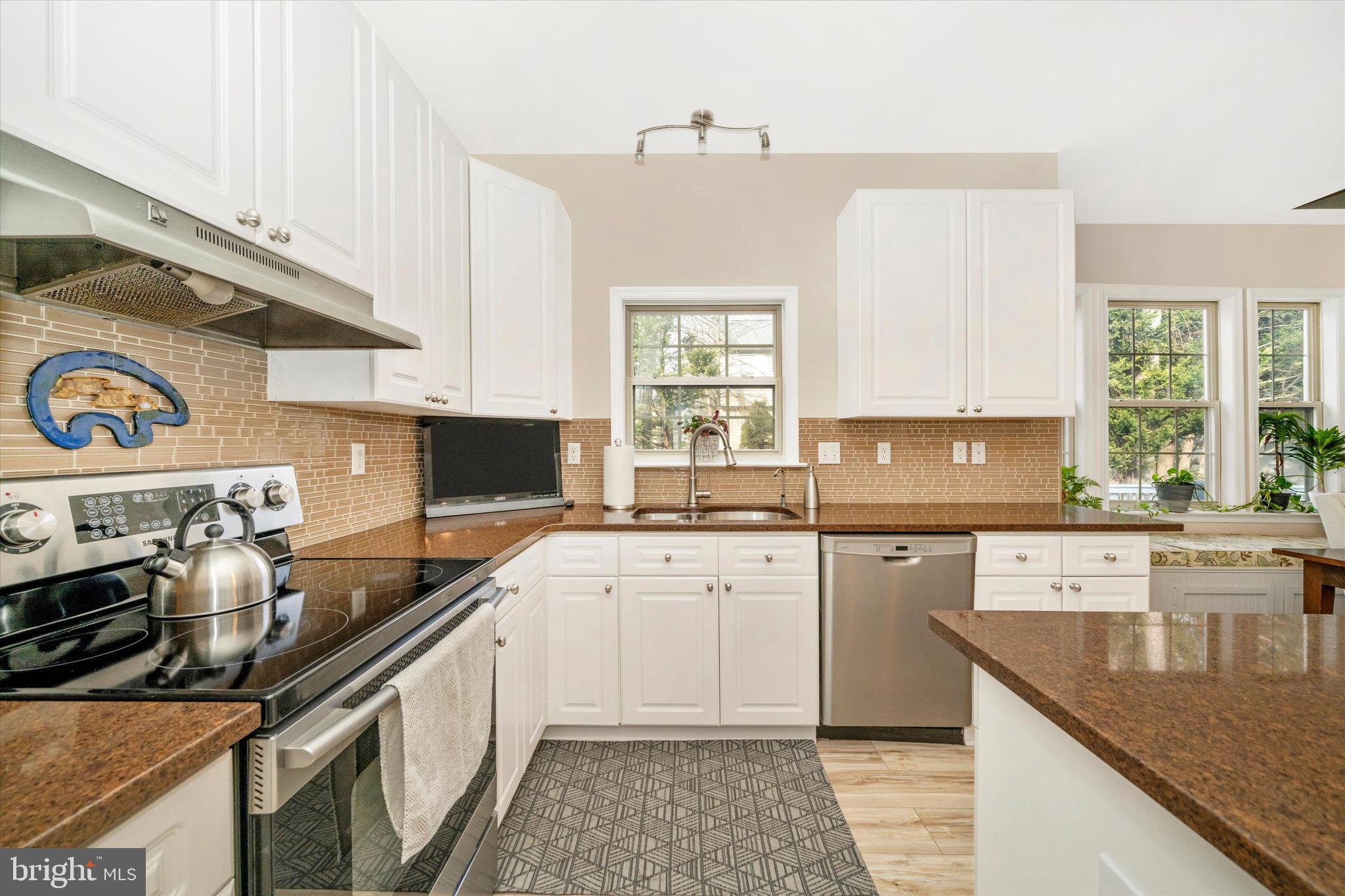 THE MEADOWS - Residential