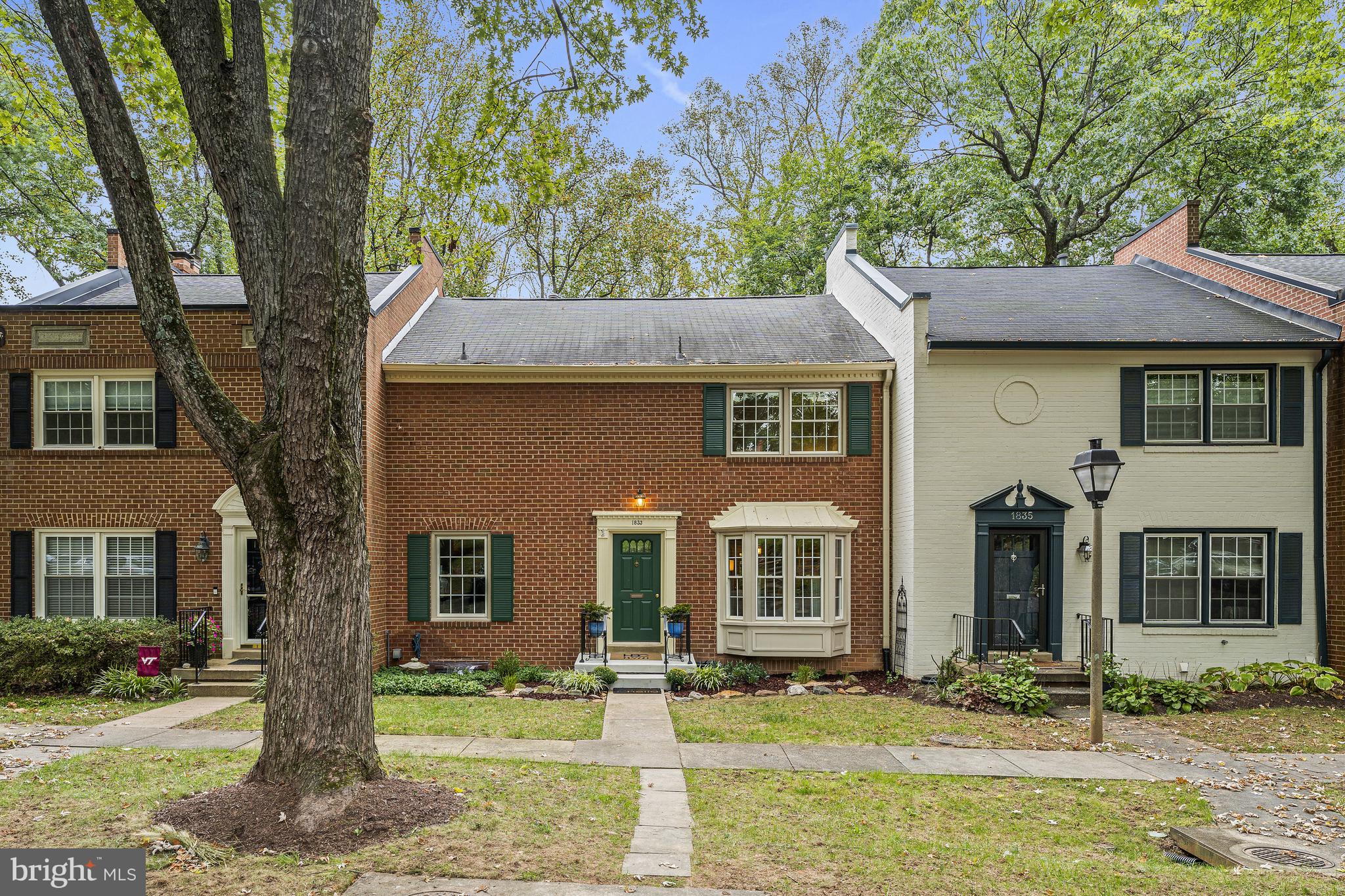 1833 WAINWRIGHT DRIVE